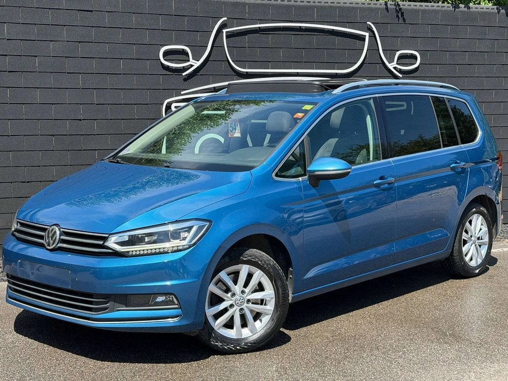 Volkswagen Touran 1.5 TSi+7 PLACES+NAVI+CAMERA+LED+TOIT OUVR, Auto's, 4 cilinders, Blauw, https://public.car-pass.be/vhr/712afbbd-3230-4a61-ba5c-fc3ec18a9942