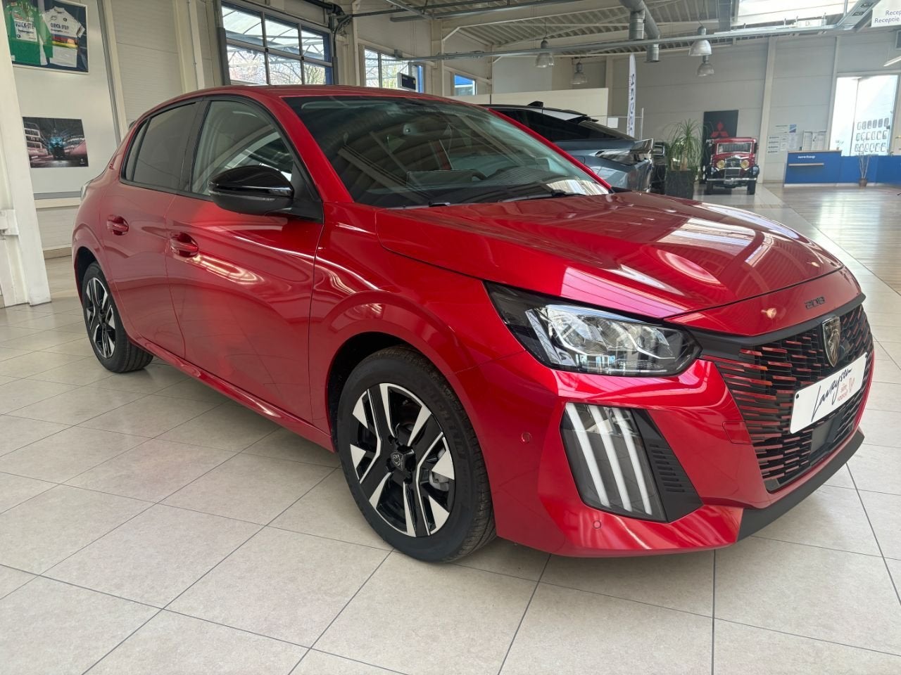Peugeot 208 Allure Hybrid + Camera360/Navi/Keyless, Autos, Rouge, Achat, Euro 6, Entreprise