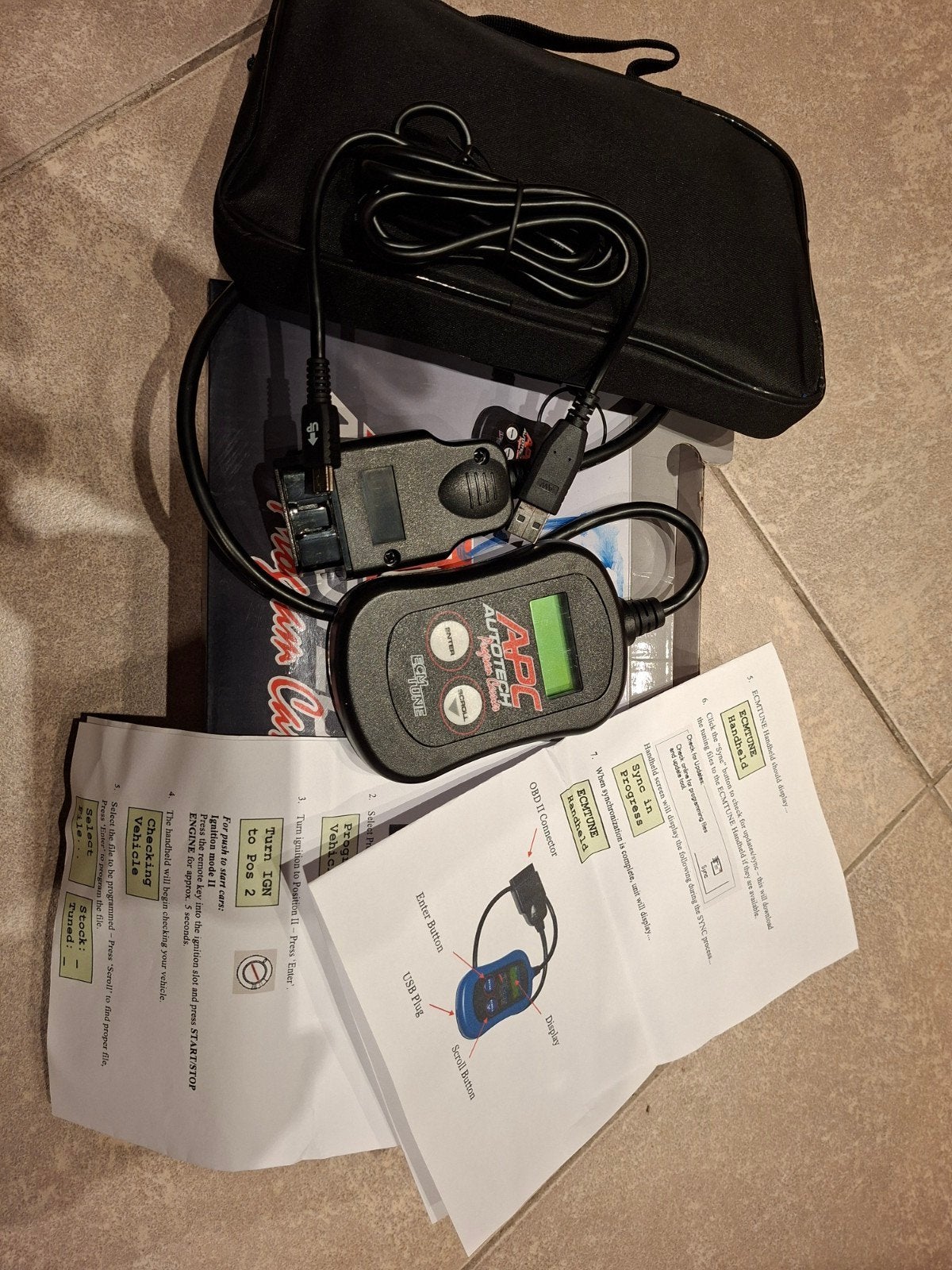 Ford Focus MK2 RS  JW Racing  software upgrade APC  handset, Ophalen of Verzenden