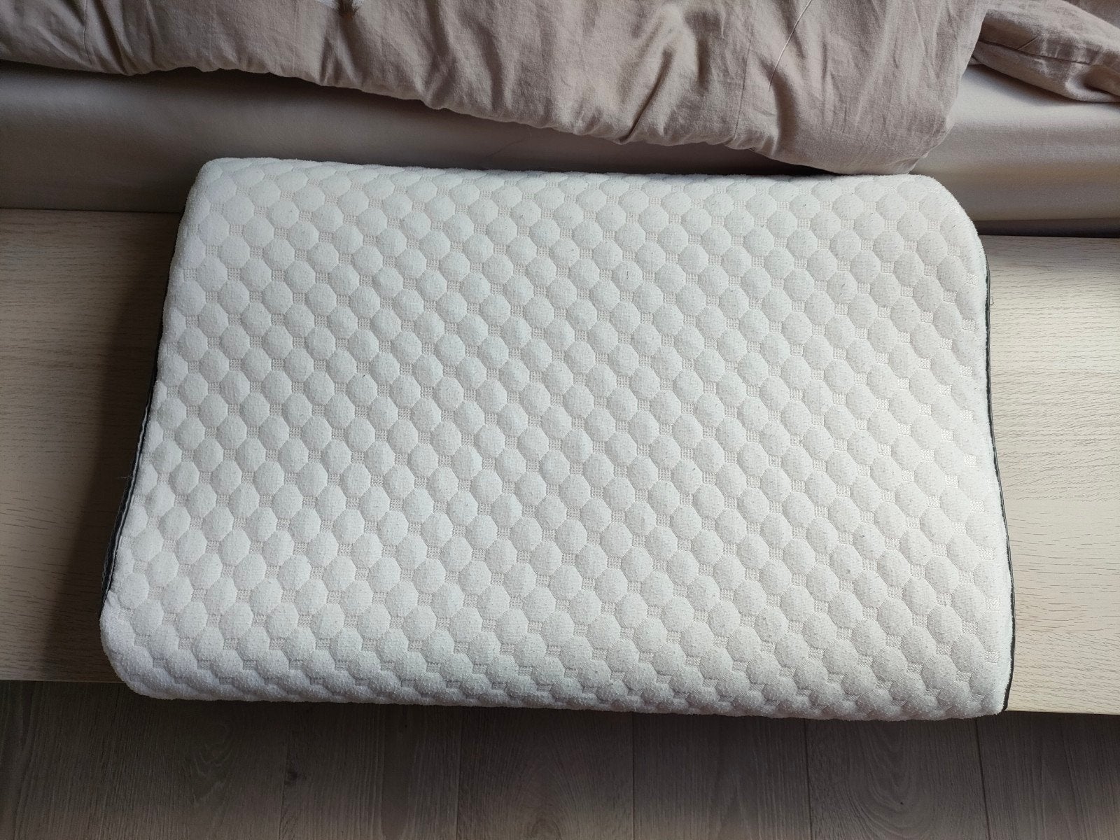 Ergonomisch hoofdkussen met traagschuim Jysk, Gebruikt, Eenpersoons, Wit, Ophalen of Verzenden