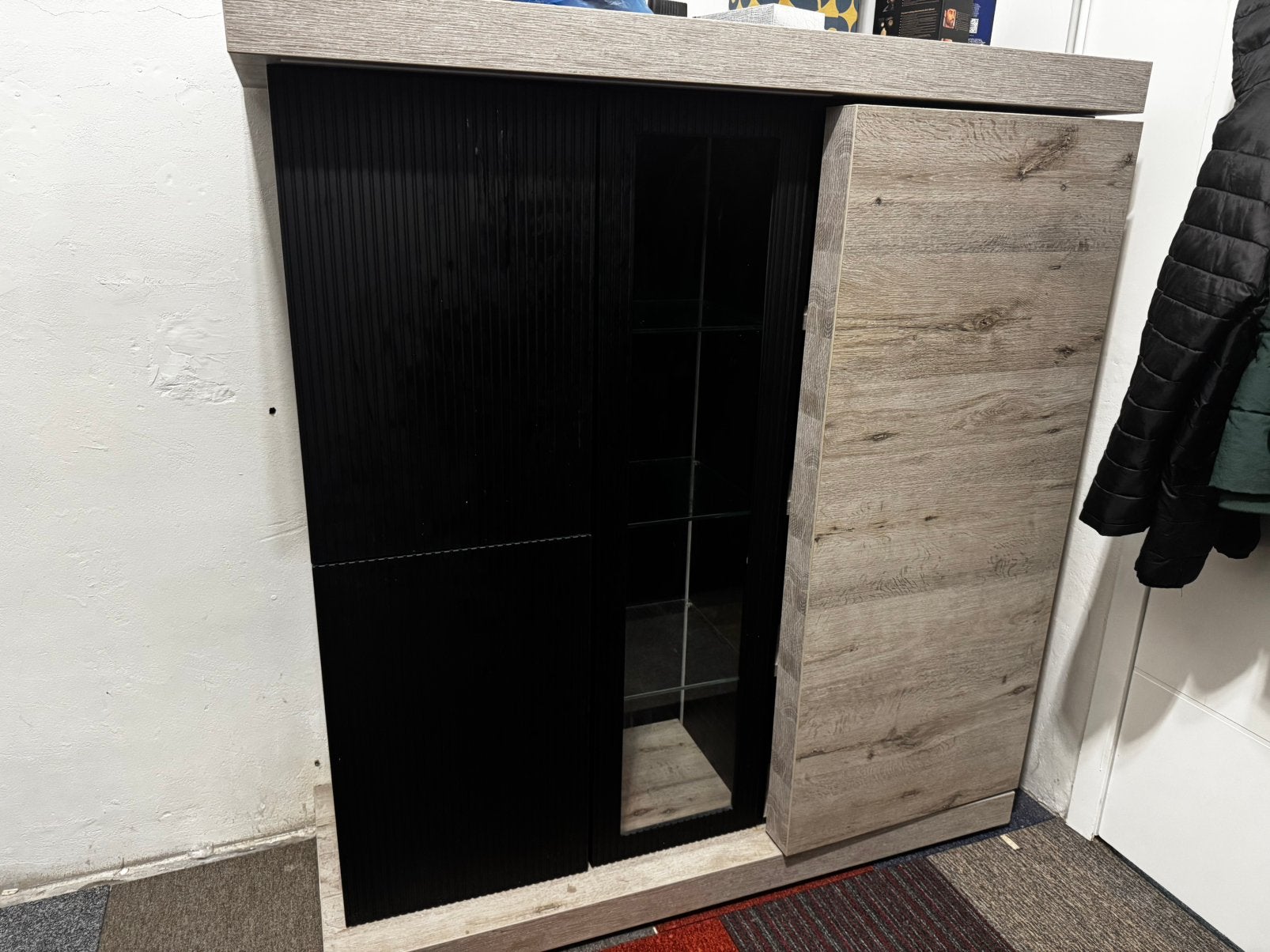 Vitrine kast, Ophalen, Zo goed als nieuw