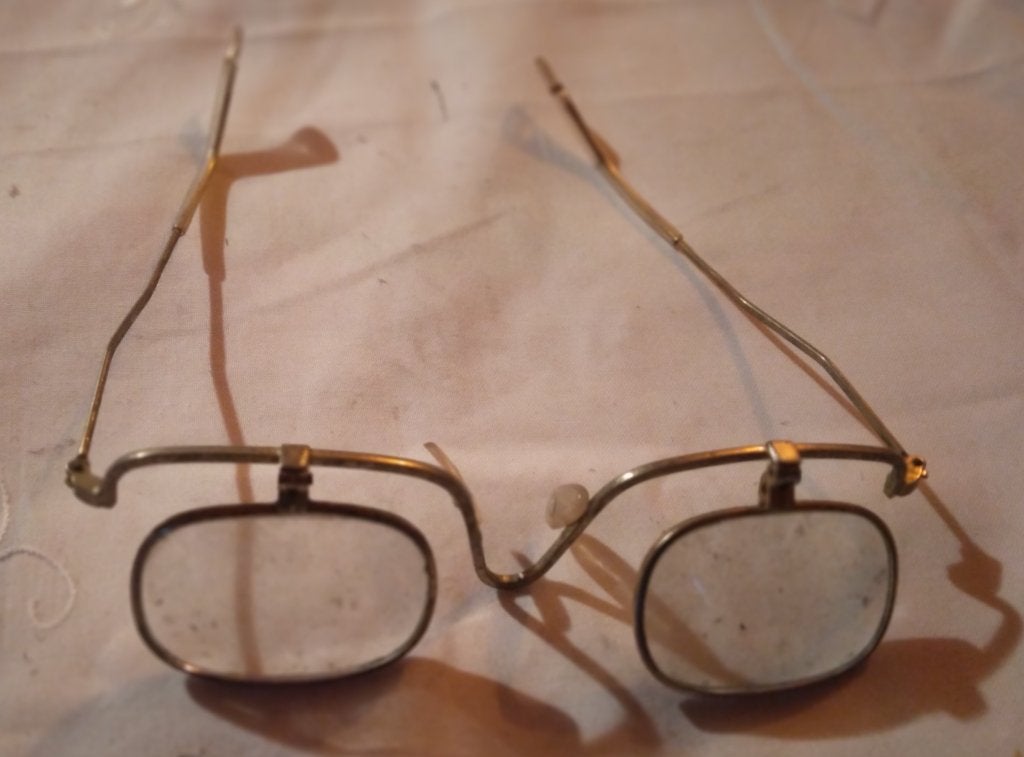 Lunette ancienne, Enlèvement ou Envoi