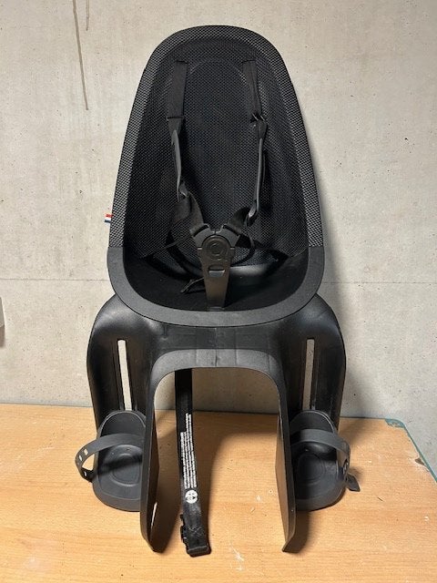 fiets kinderstoel, Achterzitje, Voetsteuntjes, Zo goed als nieuw, Qibbel