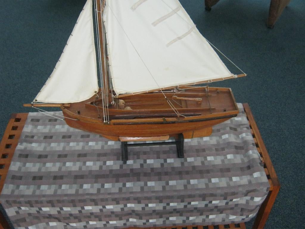 Houten zeilschip., Enlèvement, Utilisé
