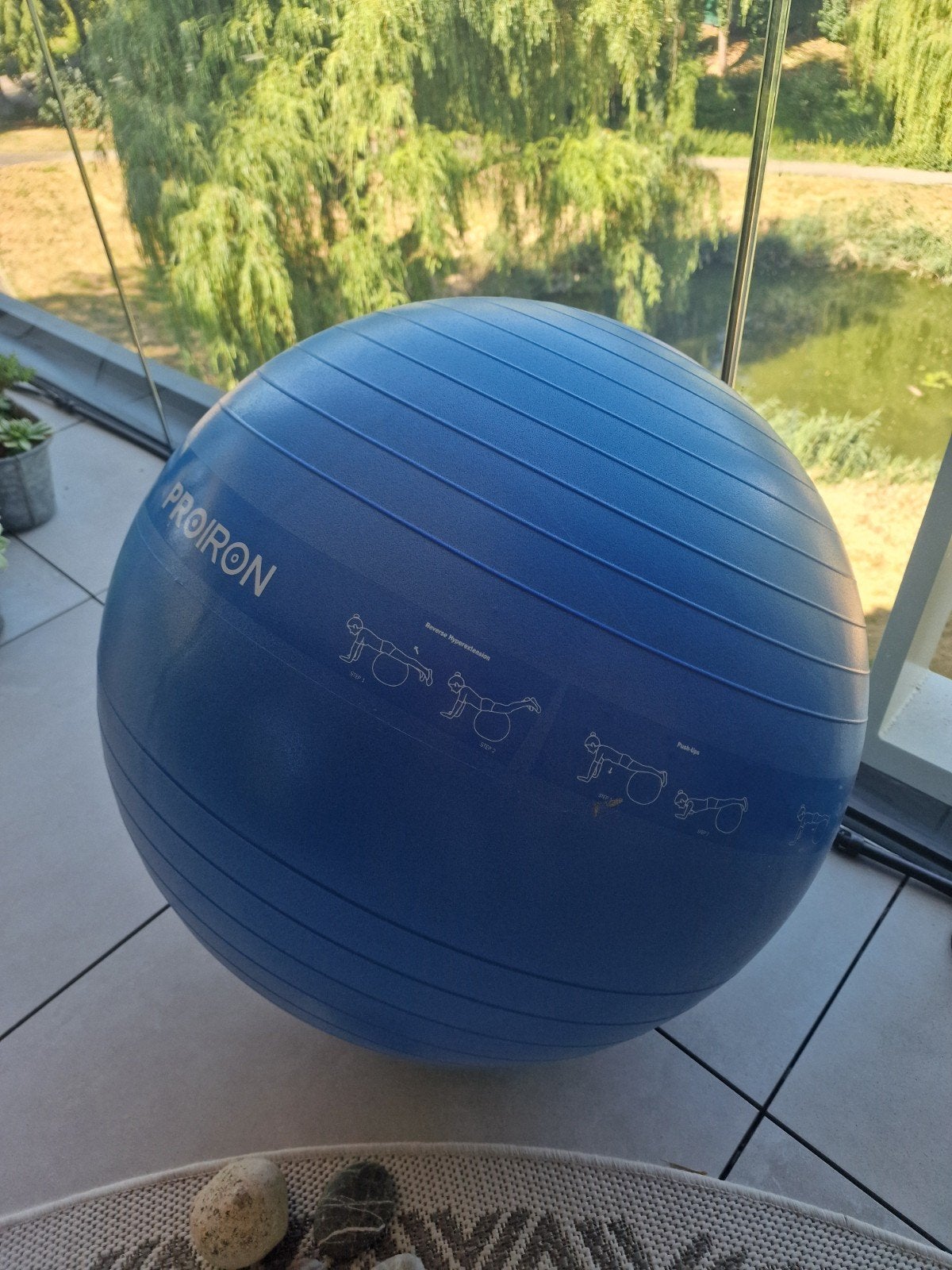 Ballon de gymnastique, Enlèvement