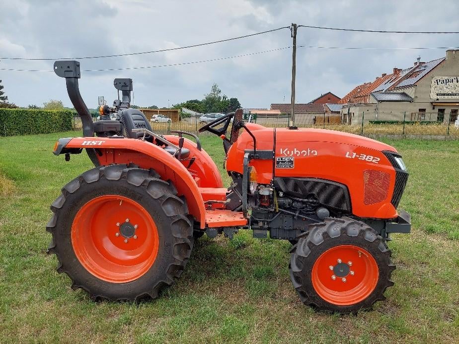 Kubota utility tractor L1-382, 38 PK, Zakelijke goederen, Ophalen