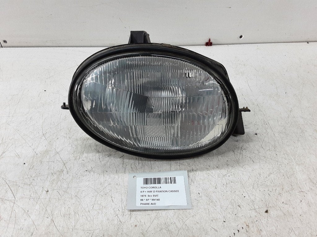 KOPLAMP RECHTS Toyota Corolla (E11) (01-1997/08-2001), Auto-onderdelen, Gebruikt, Mevr. I. Hauben, Toyota, Rue de l'Espoir 34 34
4030  GRIVEGNÉE, BE