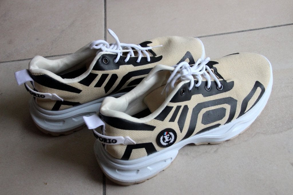 sneakers Emporio Armani taille 45 - US 11, Kleding | Heren, Emporio Armani, Overige kleuren, Verzenden, Zo goed als nieuw