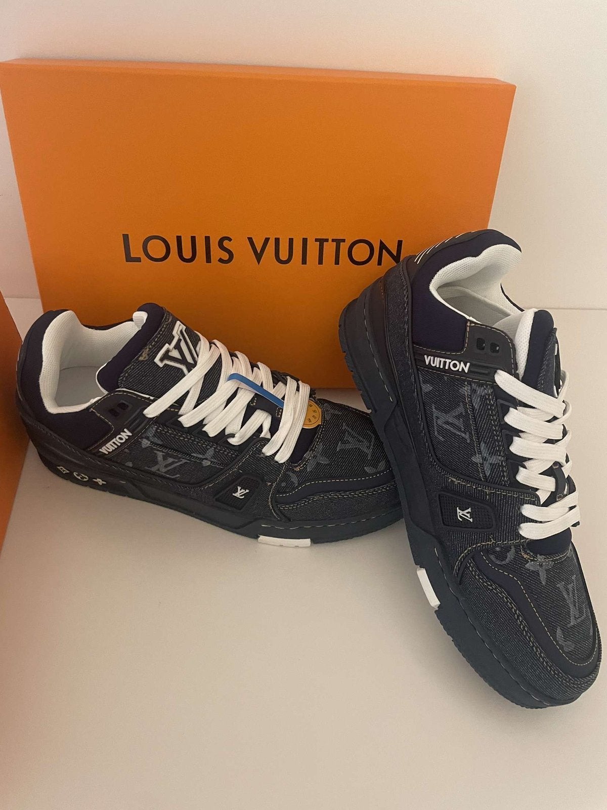 Lv sneakers heren maat 44,5 denim blue, Vêtements | Hommes, Envoi, Comme neuf, Baskets