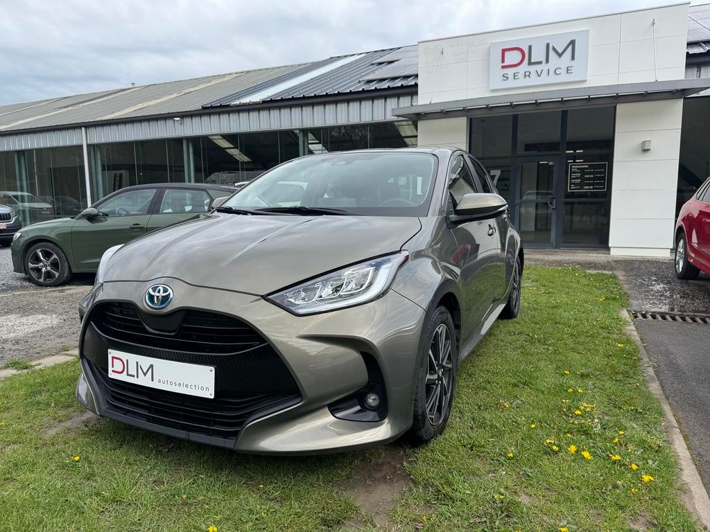 Toyota Yaris Iconic 1.5 hybride état neuf 28.000 km 11/23, Autos, Argent ou Gris, Euro 6, Entreprise, Garantie prolongée