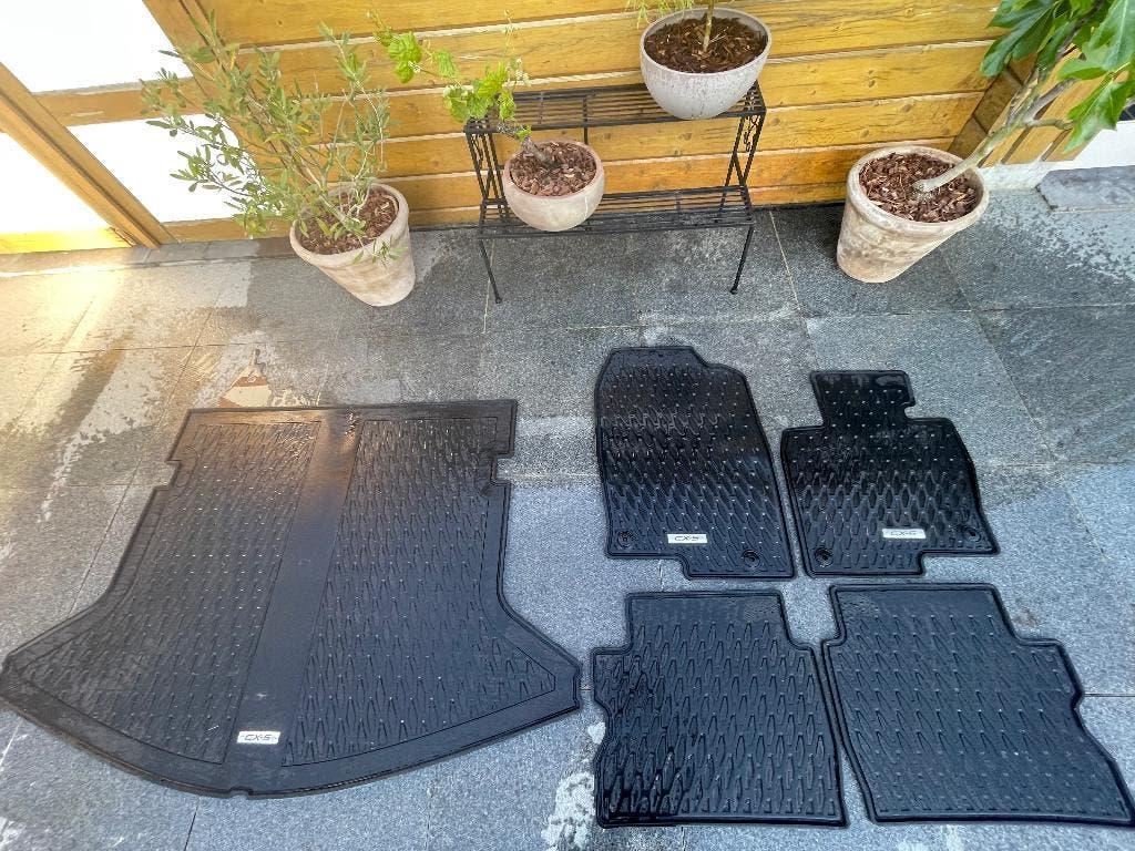 Automatten rubber (origineel) voor Mazda CX5 (model 01/2021), Ophalen, Zo goed als nieuw