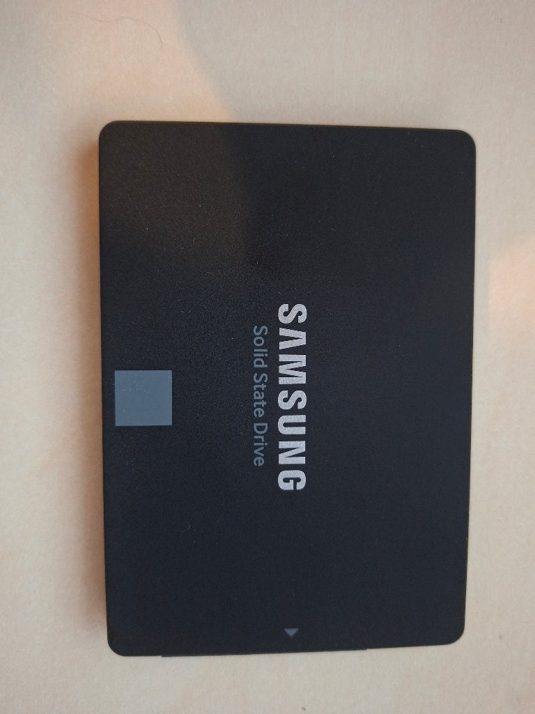 Samsung 870 EVO 250GB SATA SSD 2.5 inch nieuwstaat, Computers en Software, Ophalen of Verzenden, Zo goed als nieuw, SATA, SSD