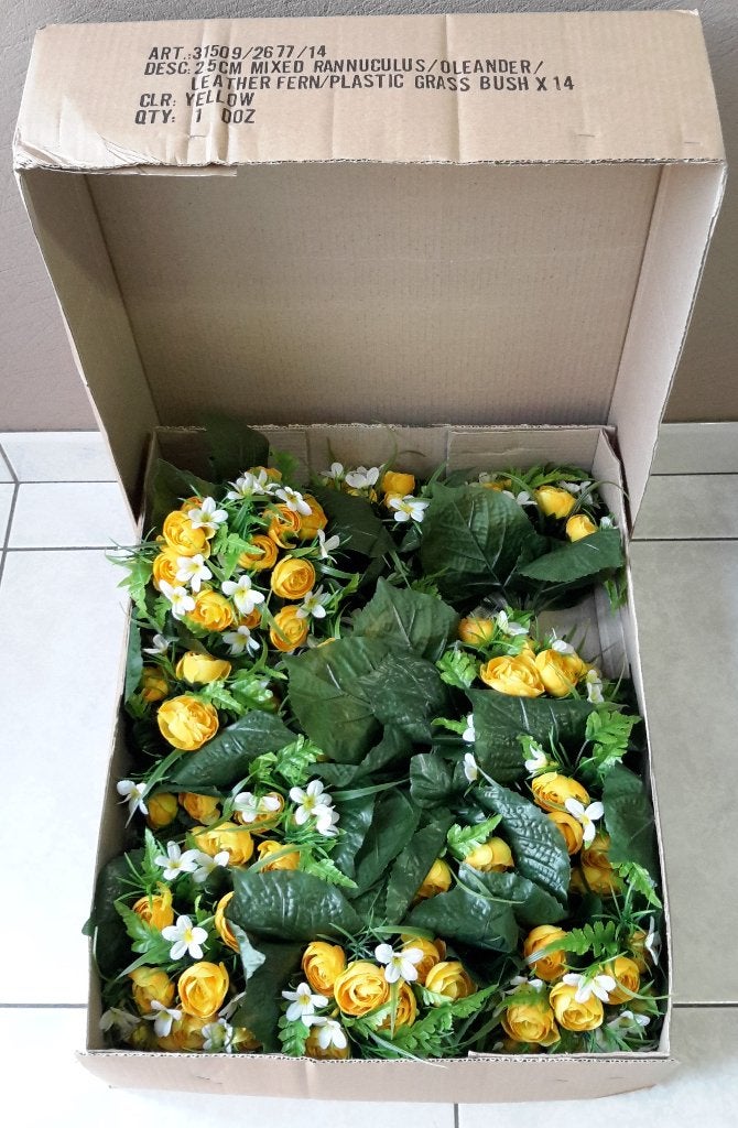 Lot / partij kunstboeketjes ranonkels / oleanders ( NIEUW ), Maison & Meubles, Accessoires pour la Maison | Plantes & Fleurs artificielles