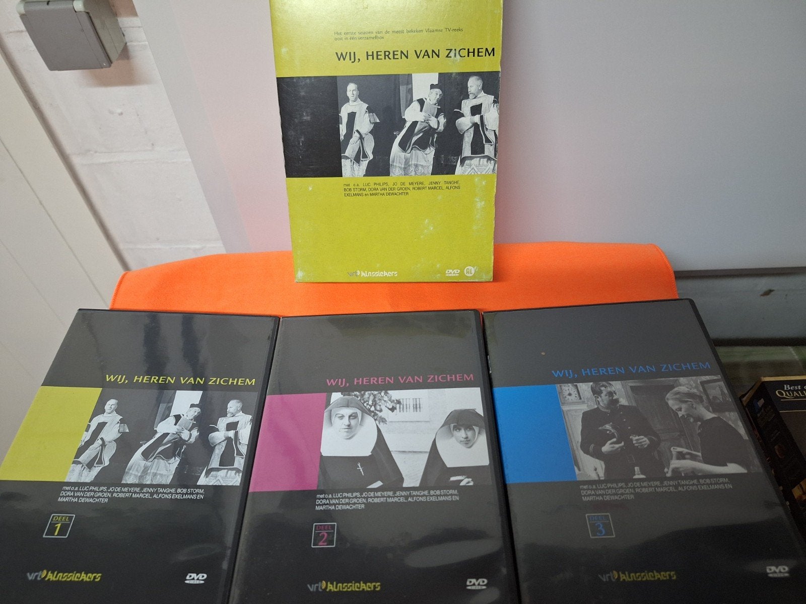 DVD box Wij heren van Zichem, Ophalen
