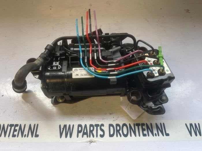 Pompe à air (suspension) d'un Volkswagen Phaeton, Volkswagen, -, 3 mois de garantie, Utilisé