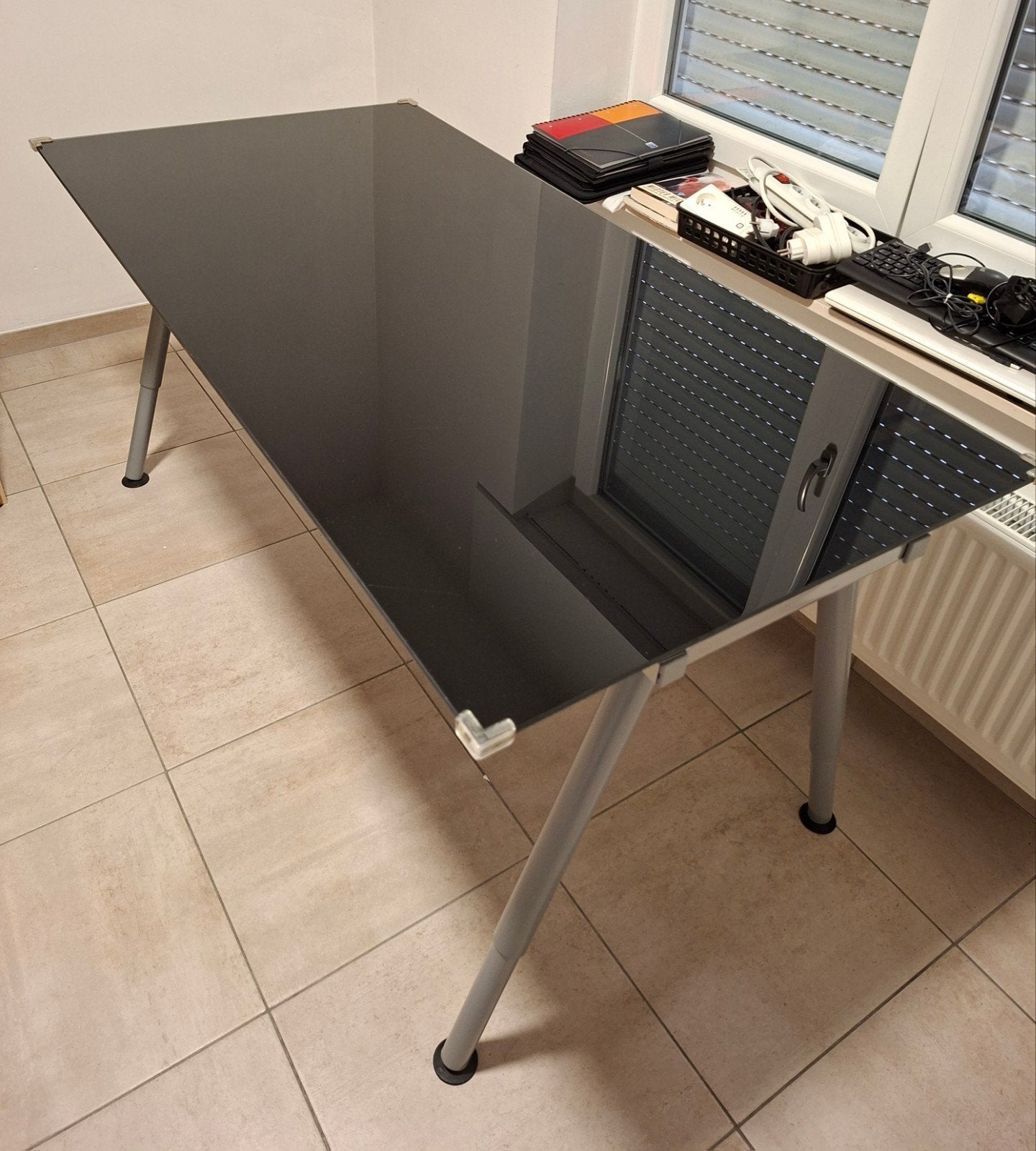 Tafel met glazen blad, Huis en Inrichting, Tafels | Eettafels, Ophalen, Glas