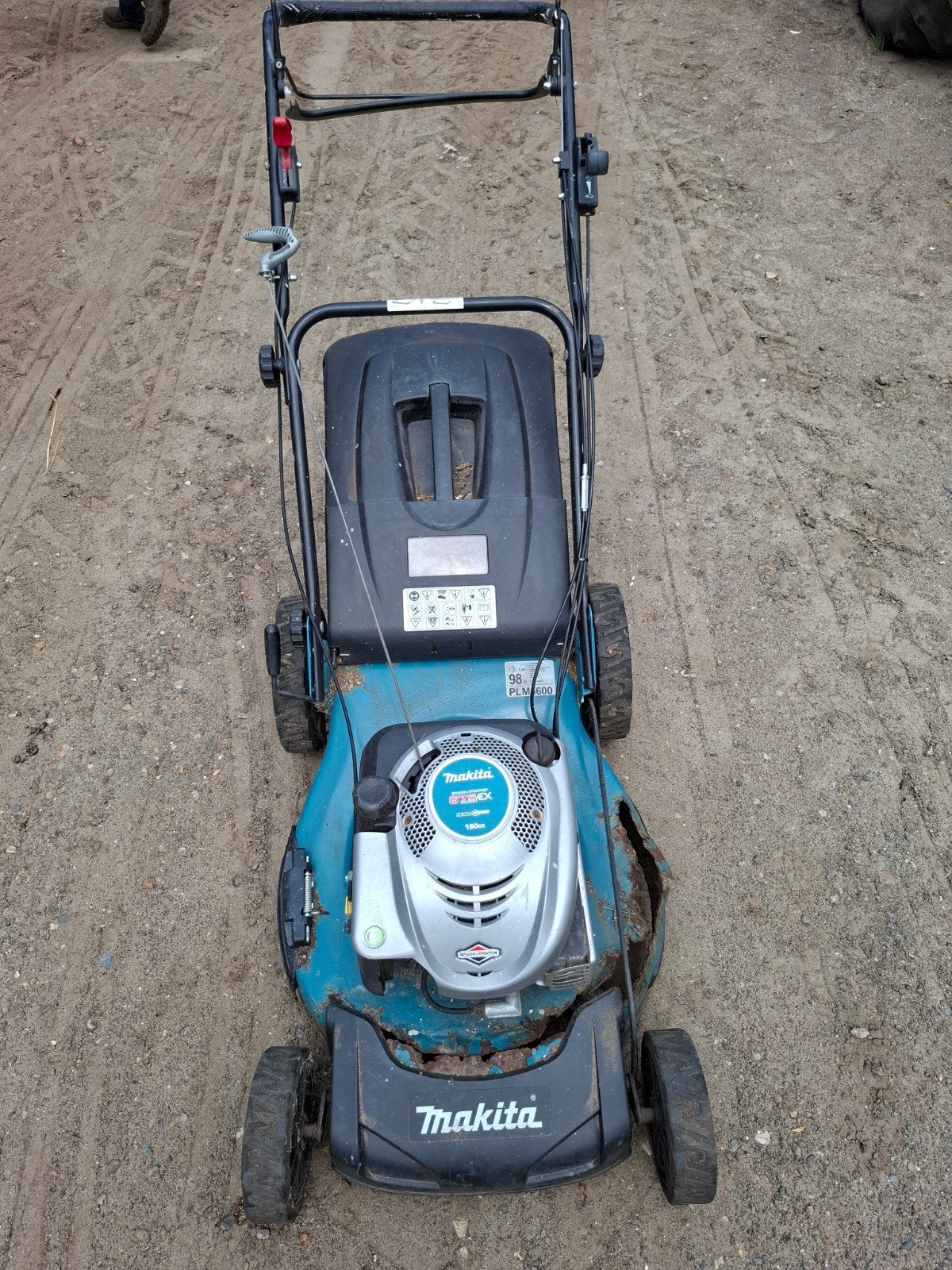 Grasmachine zelftrekker met werk, Ophalen, Opvangbak