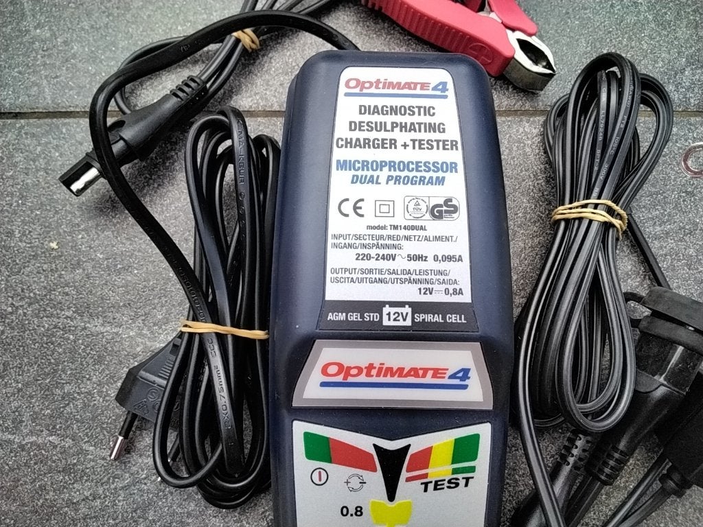 Chargeur moto, Enlèvement, Utilisé