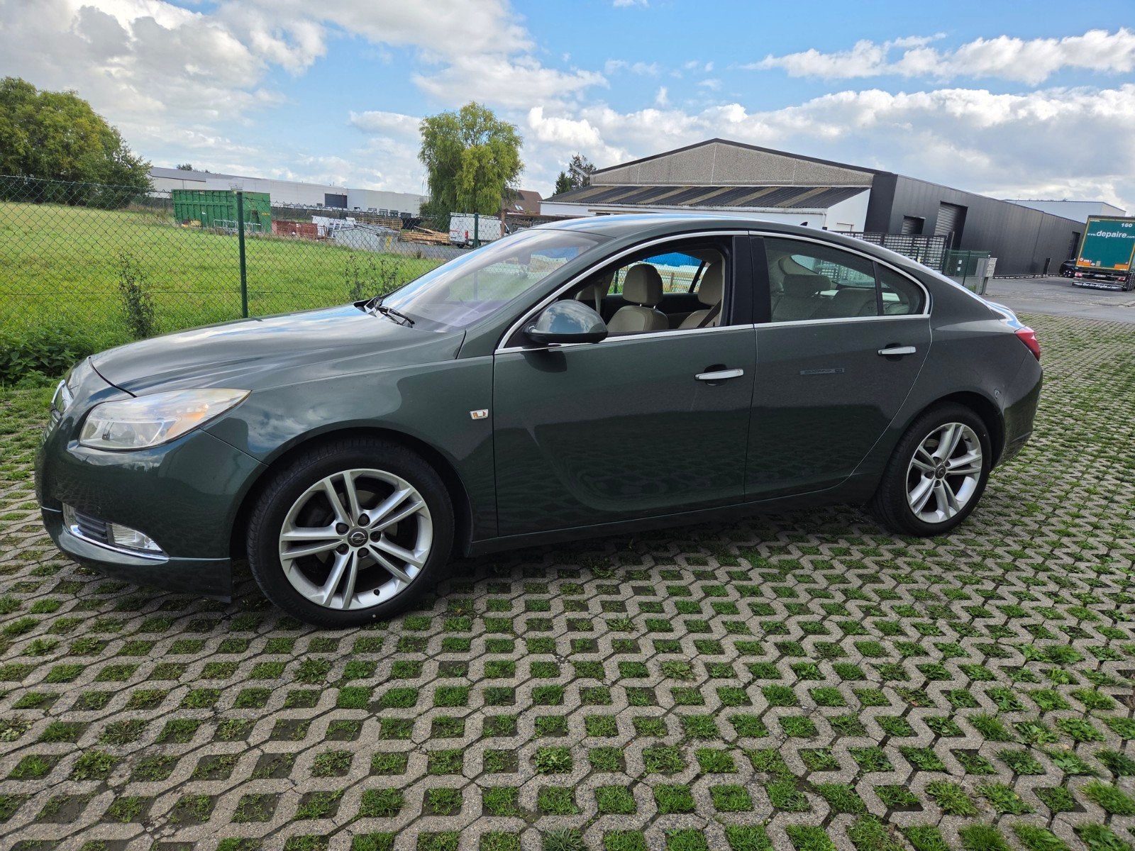 prachtige Opel Insignia 2.0cdti luxury blanco gekeurd leder, Beige, Beige, Leder, Bedrijf