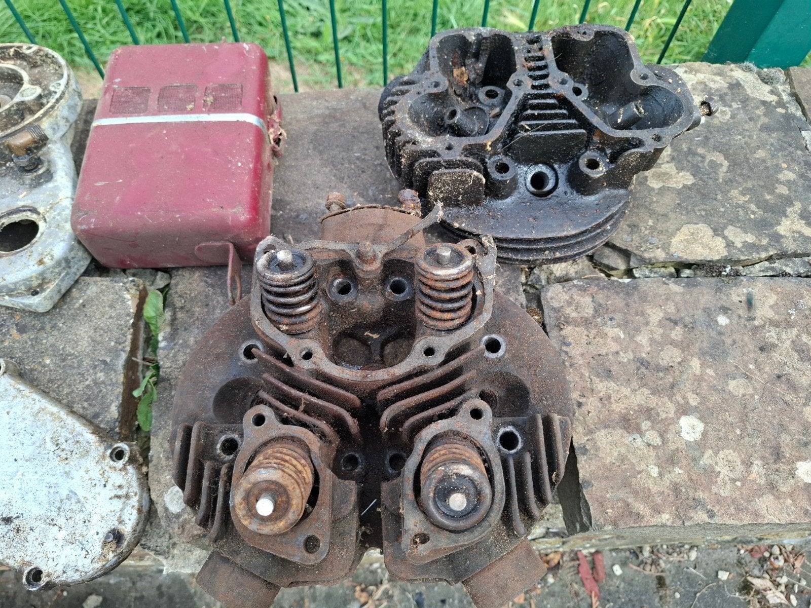 ariel pieces, Enlèvement