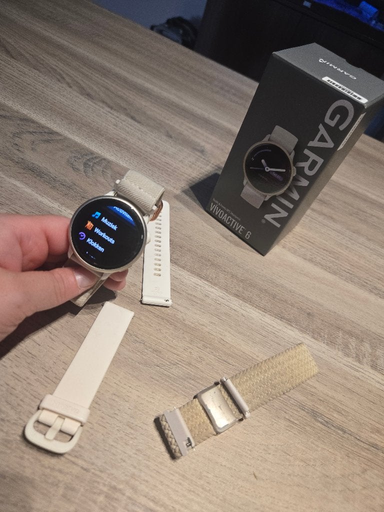 Garmin vivoactive 6, Bijoux, Sacs & Beauté, Montres connectées, Neuf, Android, Blanc, Distance, Bandage calorique, État, GPS, Battement de coeur