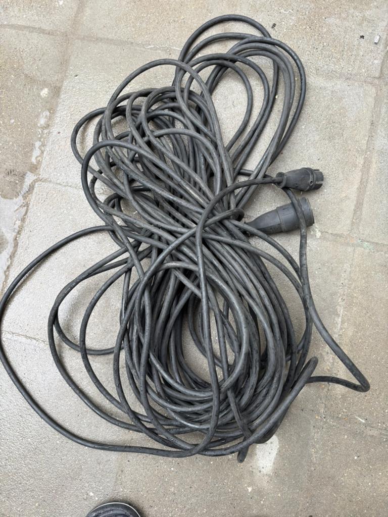 Verlengkabel  30-35 m / 3G-1.5mm, Enlèvement, Comme neuf