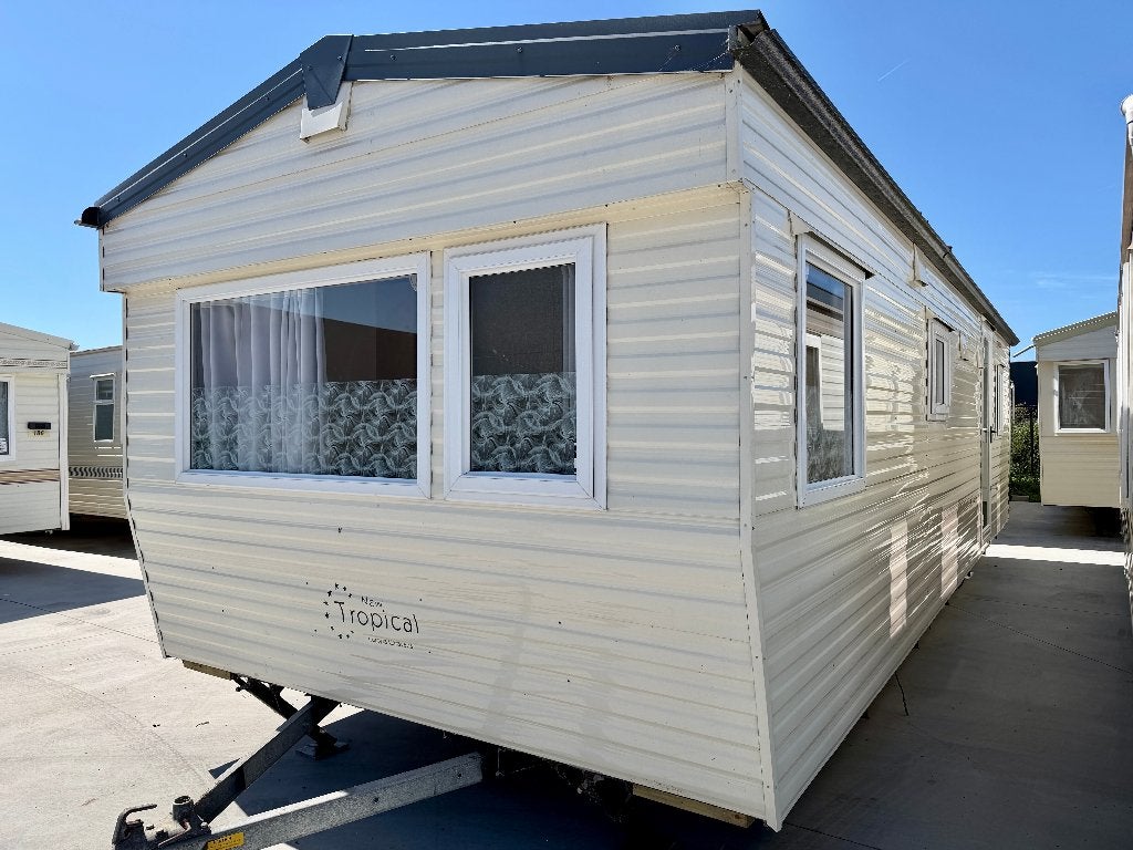 DEPOT 8 OCC Tropical 900x315 @ Caravan Center Desmet, Jusqu'à 4