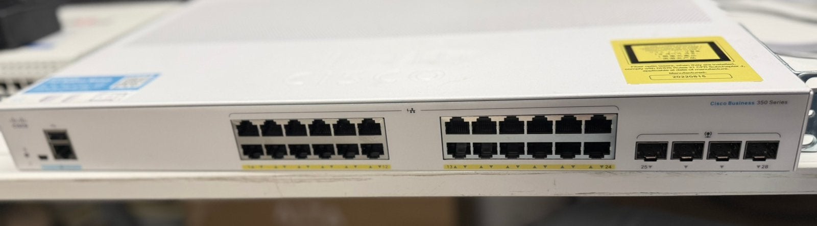 Cisco CBS350-24P-4G Small Business Switch Perfect condition, Computers en Software, Netwerk switches, Ophalen of Verzenden, Zo goed als nieuw