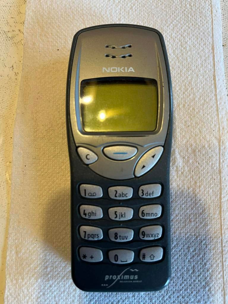 Nokia 3210 gsm, Télécoms, Enlèvement ou Envoi, Comme neuf