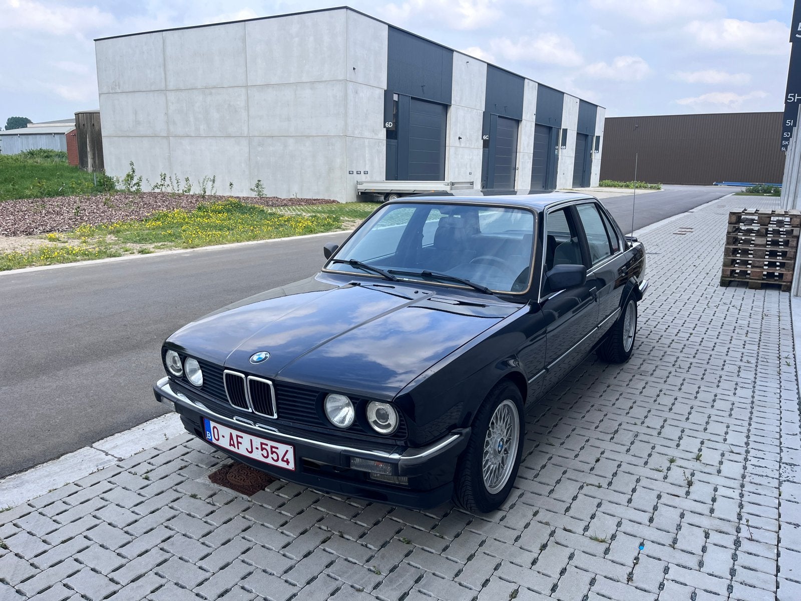 BMW E30 323i, Auto's, BMW, Zwart, Handgeschakeld, Grijs, Particulier