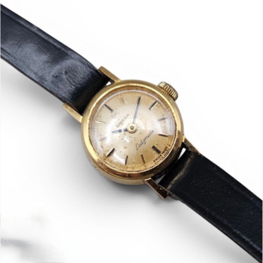 Omega ladymatic or 18 carat, Bijoux, Sacs & Beauté, Montre-bracelet, Cuir, Or, Enlèvement