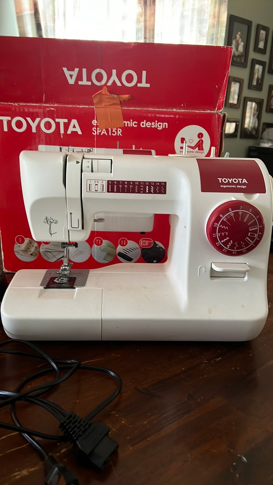 Machine à coudre Toyota Spa 15R, Enlèvement, Comme neuf, Machine à coudre, Autres marques