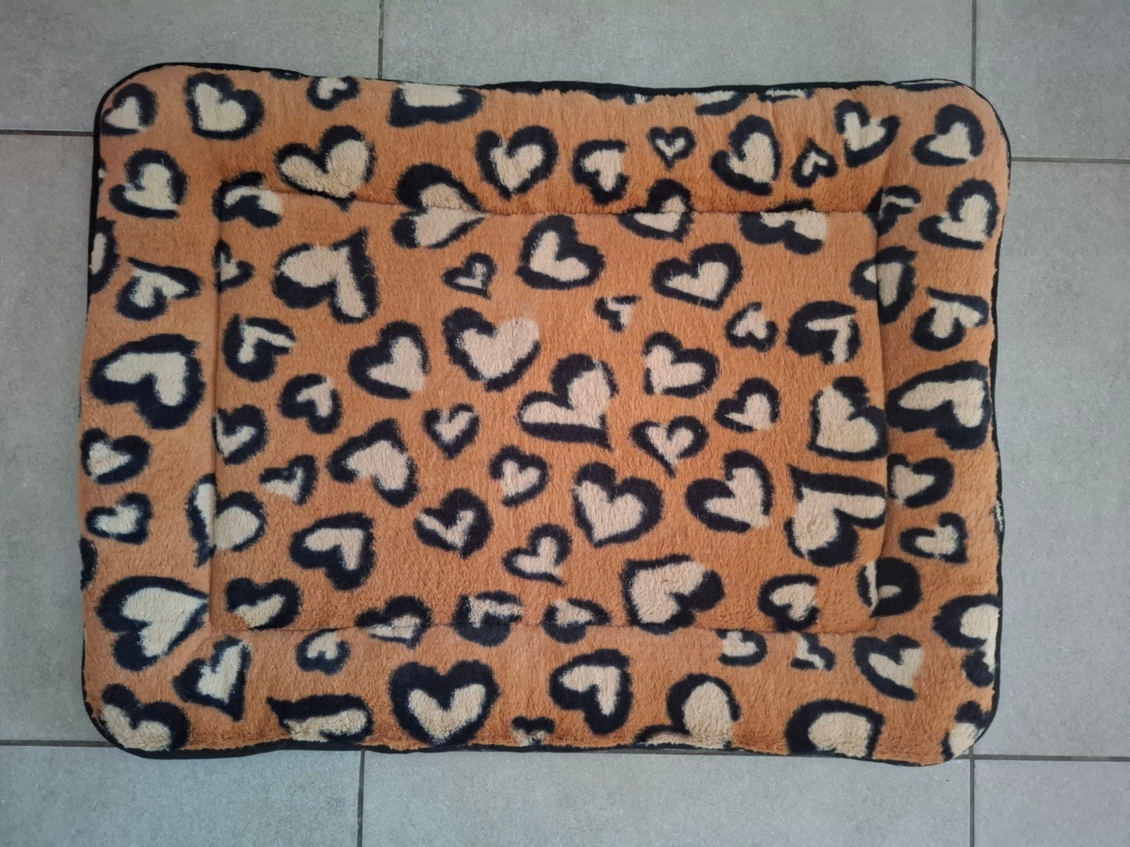 ! Zo goed als nieuw !
Set twee comfortabele hondenkussen, Ophalen