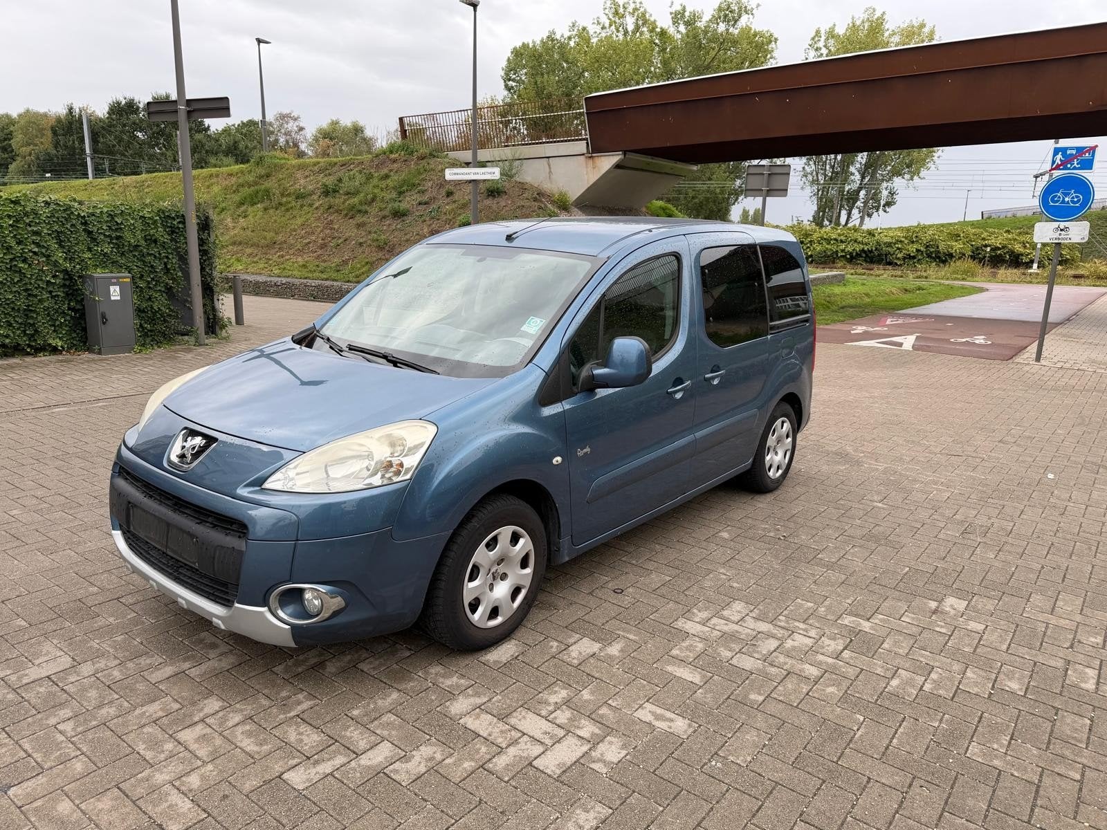 PEUGEOT PARTNER 1.6 HDI 2012 220000KM EURO5 5PL, Voorwielaandrijving, Euro 5, Blauw, Elektrische ramen