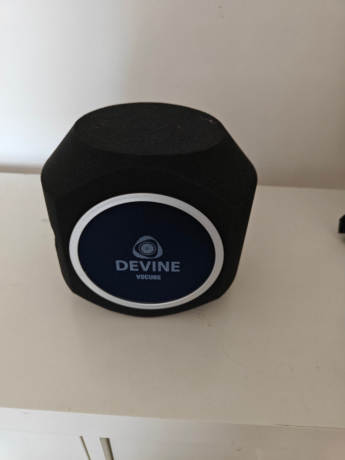 Devine Vocube te koop, Ophalen