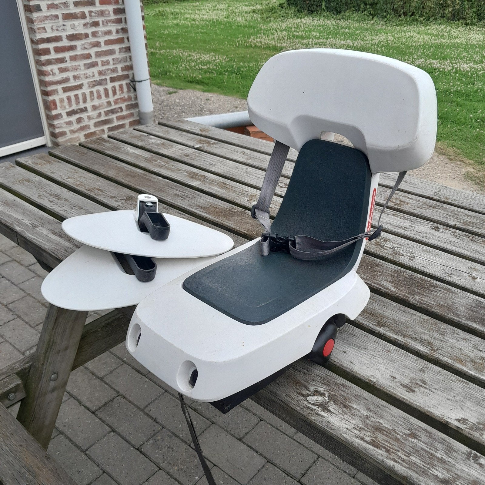 Fietsstoeltje, Fietsen en Brommers, Fietsaccessoires | Fietsstoeltjes, Achterzitje, Ophalen, 15 t/m 25 kg, Gebruikt