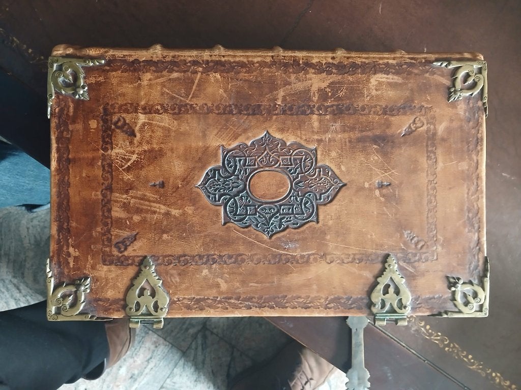 Antiek Nederlands boek (1682), Ophalen