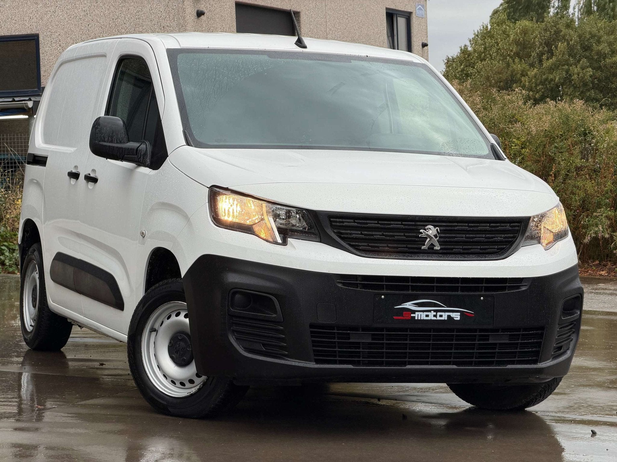 Peugeot Partner 1.6 BlueHDi • UTILITAIRE • ATTACHE REMOR, Autos, Camionnettes & Utilitaires, Euro 6, Entreprise, Boîte manuelle