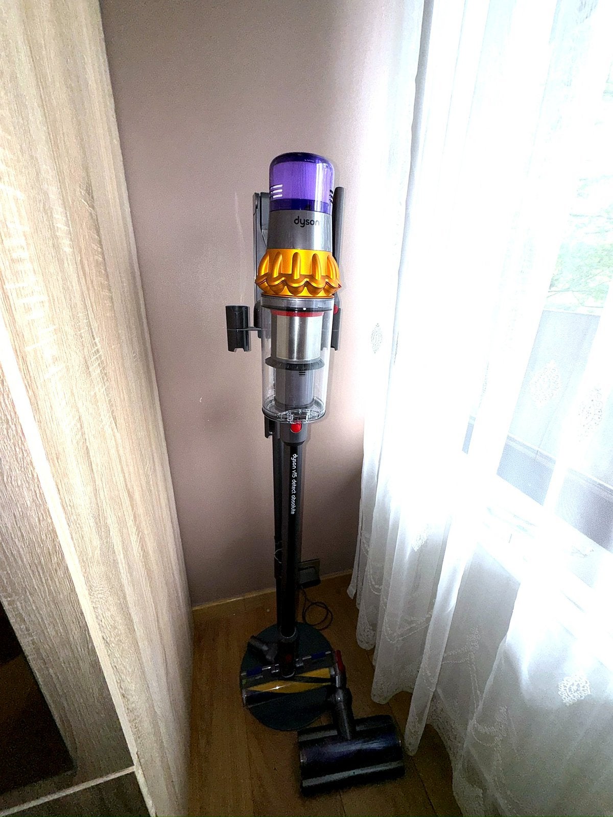 Dyson V15 Detect Absolute + support — 500€, Electroménager, Enlèvement ou Envoi, Comme neuf
