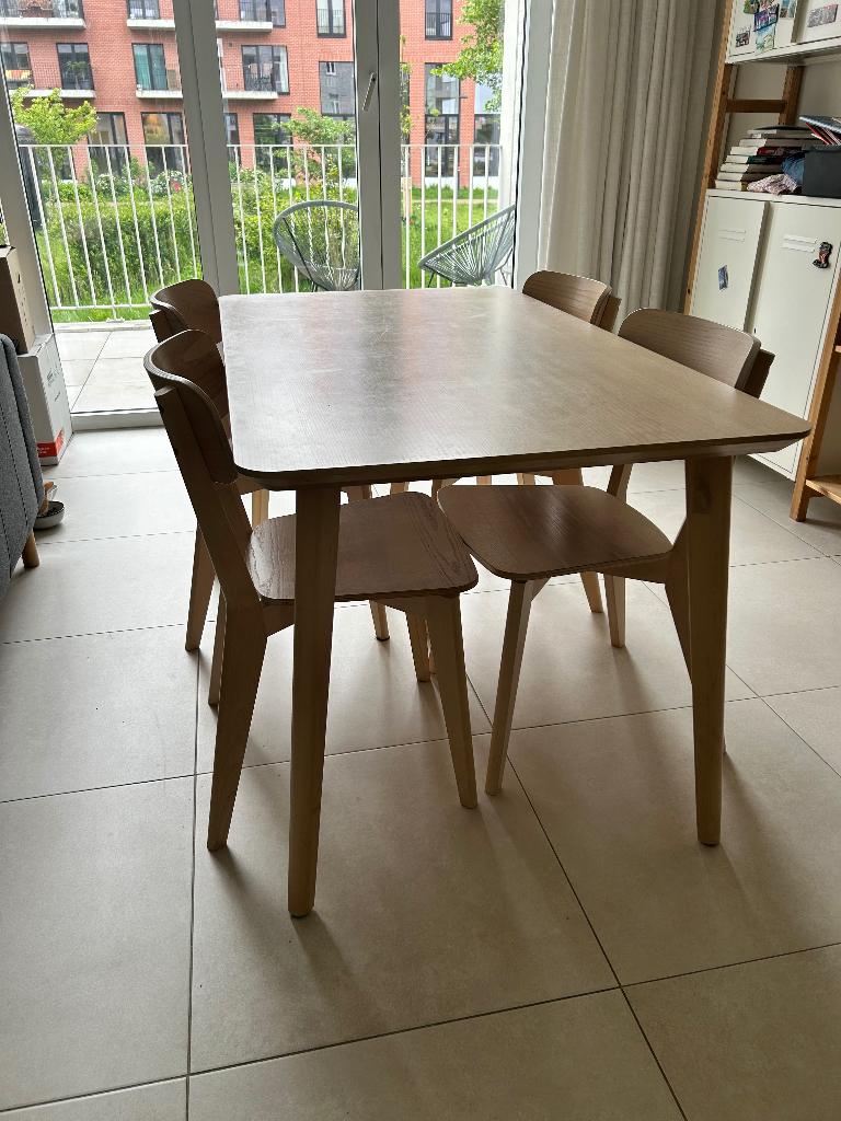 Tafel en stoelen, 100 à 150 cm, Quatre personnes, Enlèvement, 50 à 100 cm