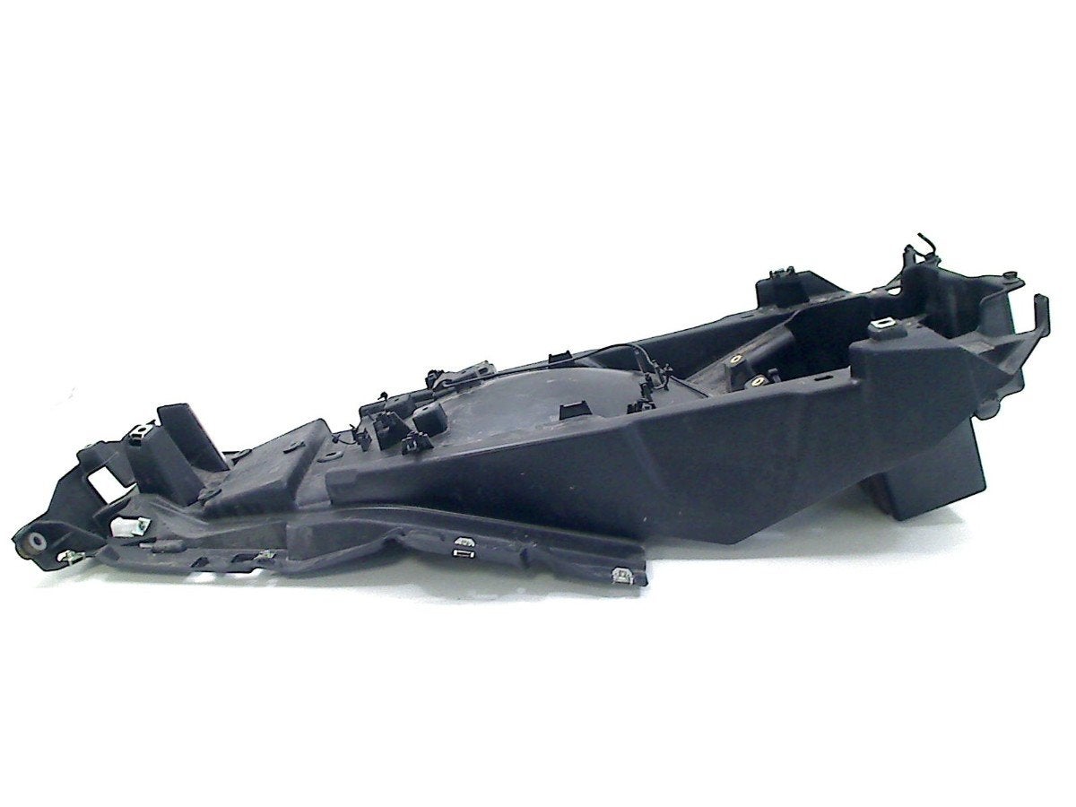 INTERIEUR AILE ARRIÈRE BMW (46627709495), Motos, Dhr. S. di Majo, Utilisé, Info@cama-motorparts.nl, P.J. Troelstraweg 8 8
3144 CX  MAASSLUIS, NL