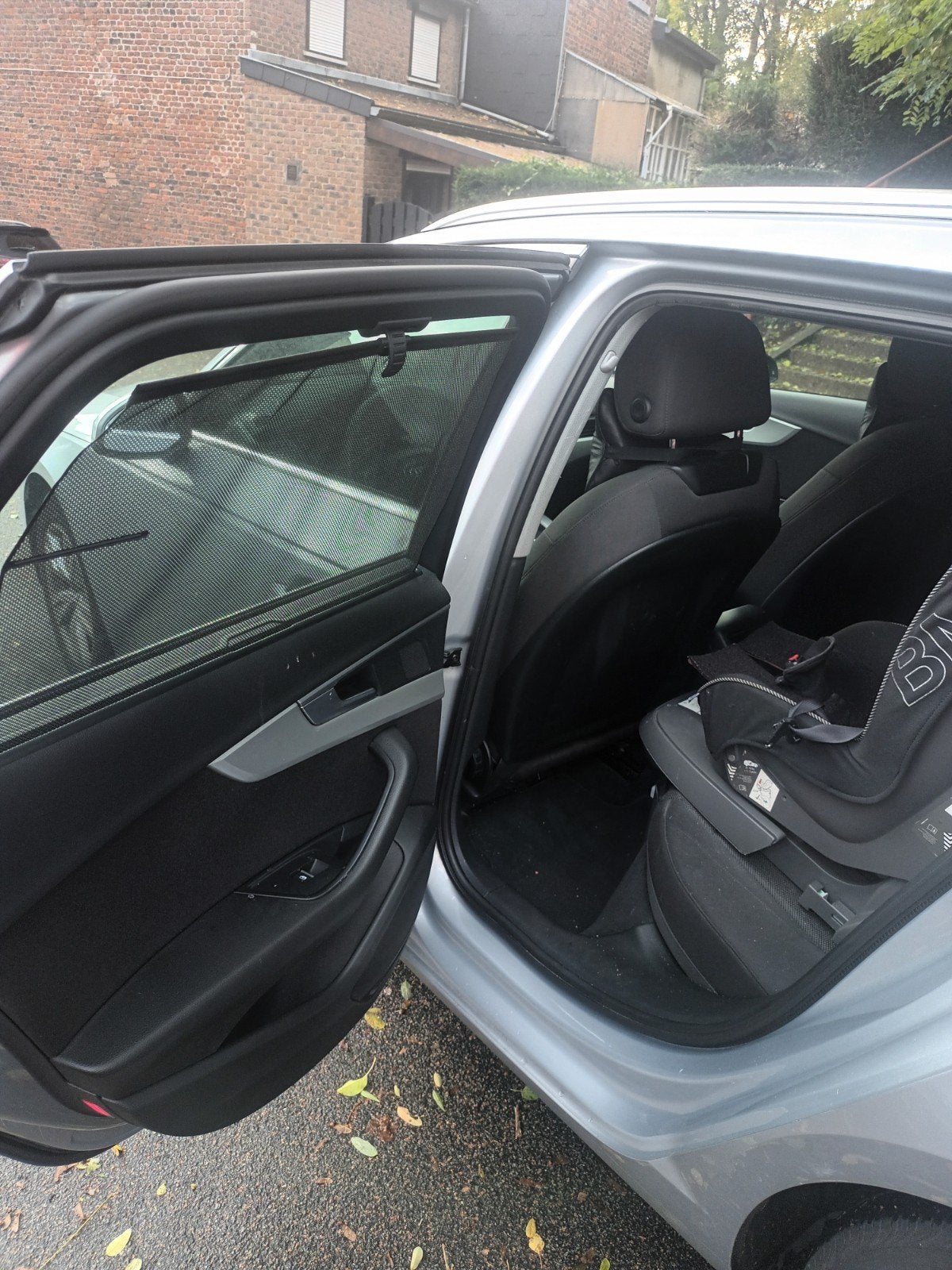 à vendre Audi a4 break, Autos, Argent ou Gris, Achat, Carnet d'entretien, A4