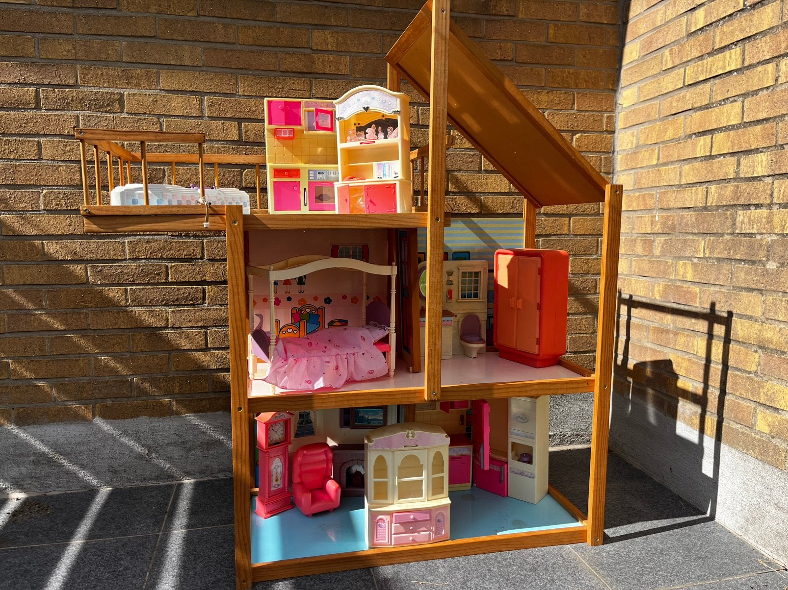 Groot houten poppenhuis +  nostalgische  meubels, Enlèvement, Utilisé, Maison de poupées