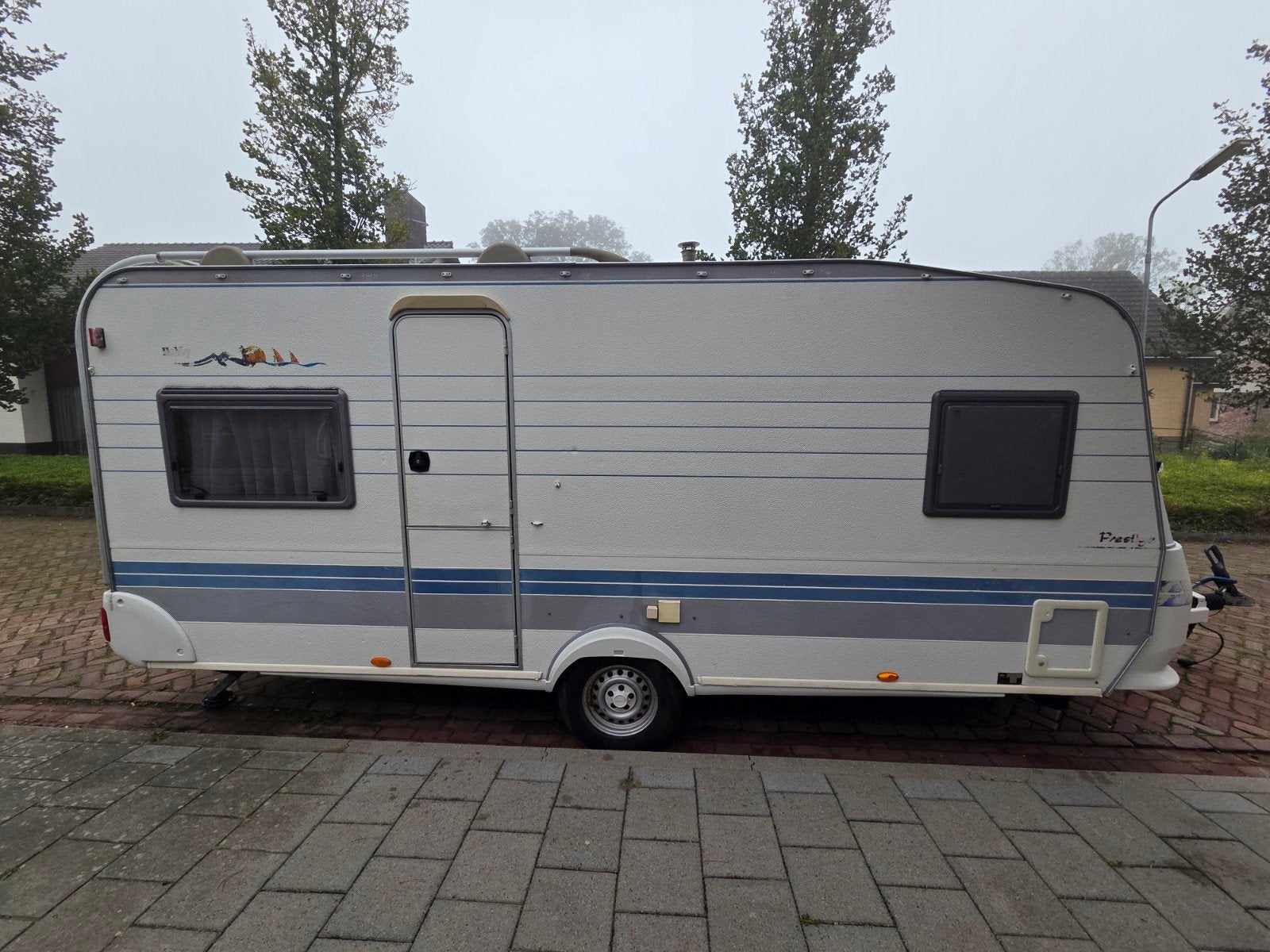 hobby prestige 495 met voortent, Rondzit, Hobby, Frans bed, Particulier