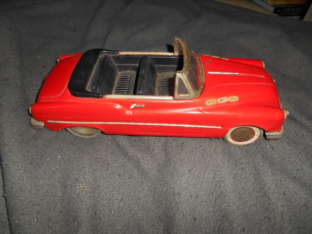 Buick en tôle 1/18 à friction, Enlèvement ou Envoi