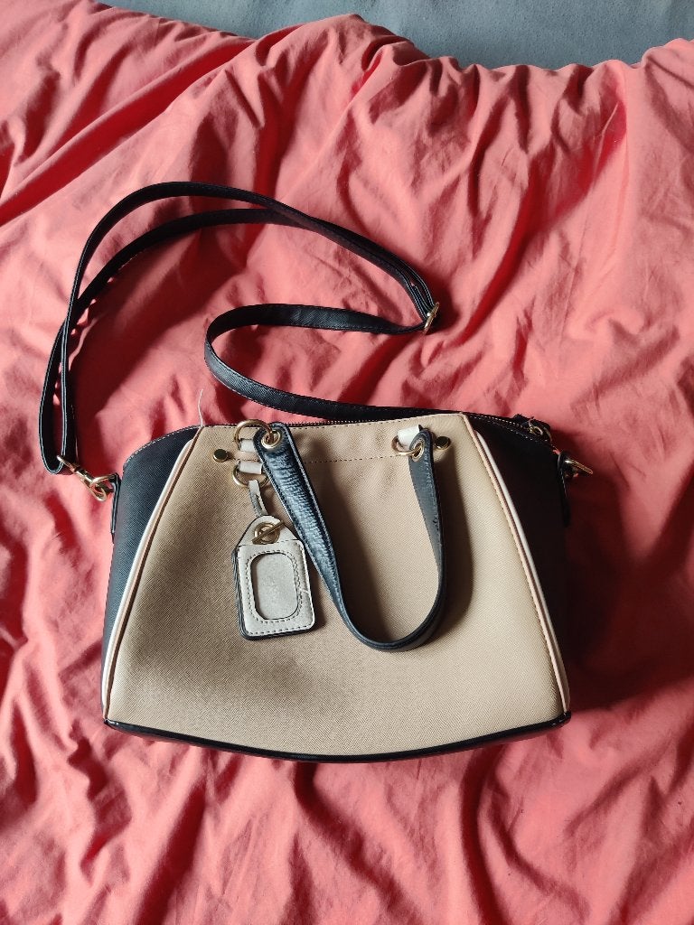 Handtas New Look zwart camel - zo goed als NIEUW, Handtassen en Accessoires, Ophalen of Verzenden, Zo goed als nieuw, Beige, Handtas