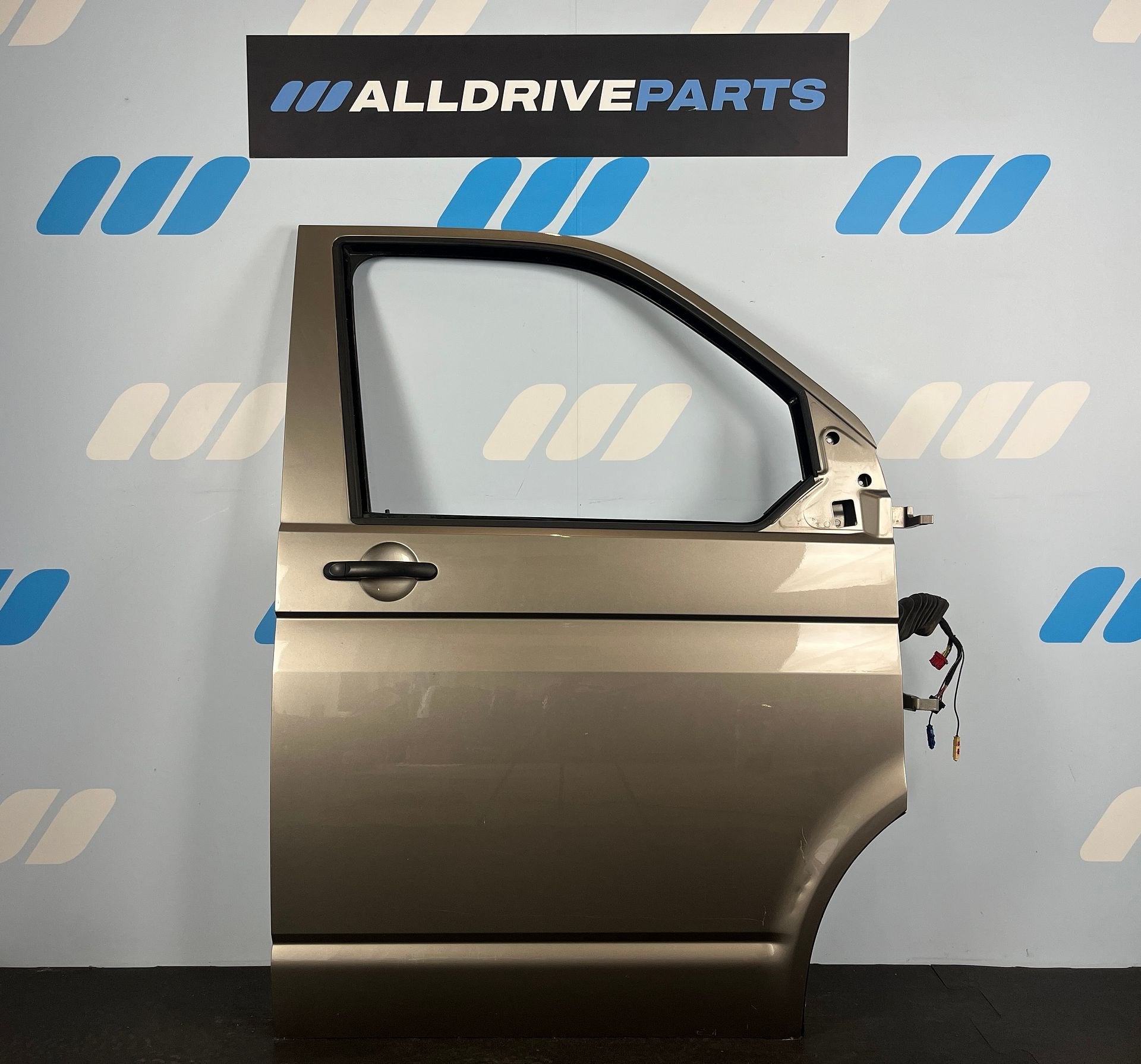 Voorportier rechts VW Transporter T6 beige LH1X 7LA831056, Gebruikt, -, Deur, -