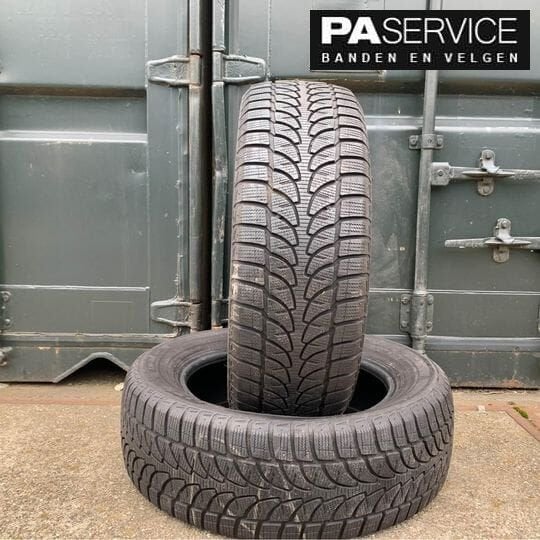 2x Bridgestone 235 60 18 met 7,4 mm winterbanden, 18 inch, Gebruikt, -, -