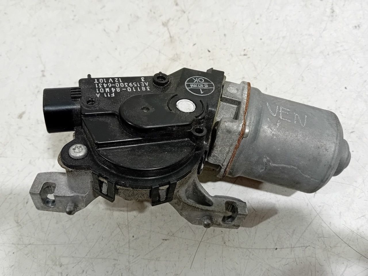 Ruitenwissermotor voor Suzuki Celerio, Onderdelen@venauto.nl, Van der Ven Autorecycling B.V., Gebruikt, Ettenseweg 76, 4706 PB Roosendaal, The Netherlands