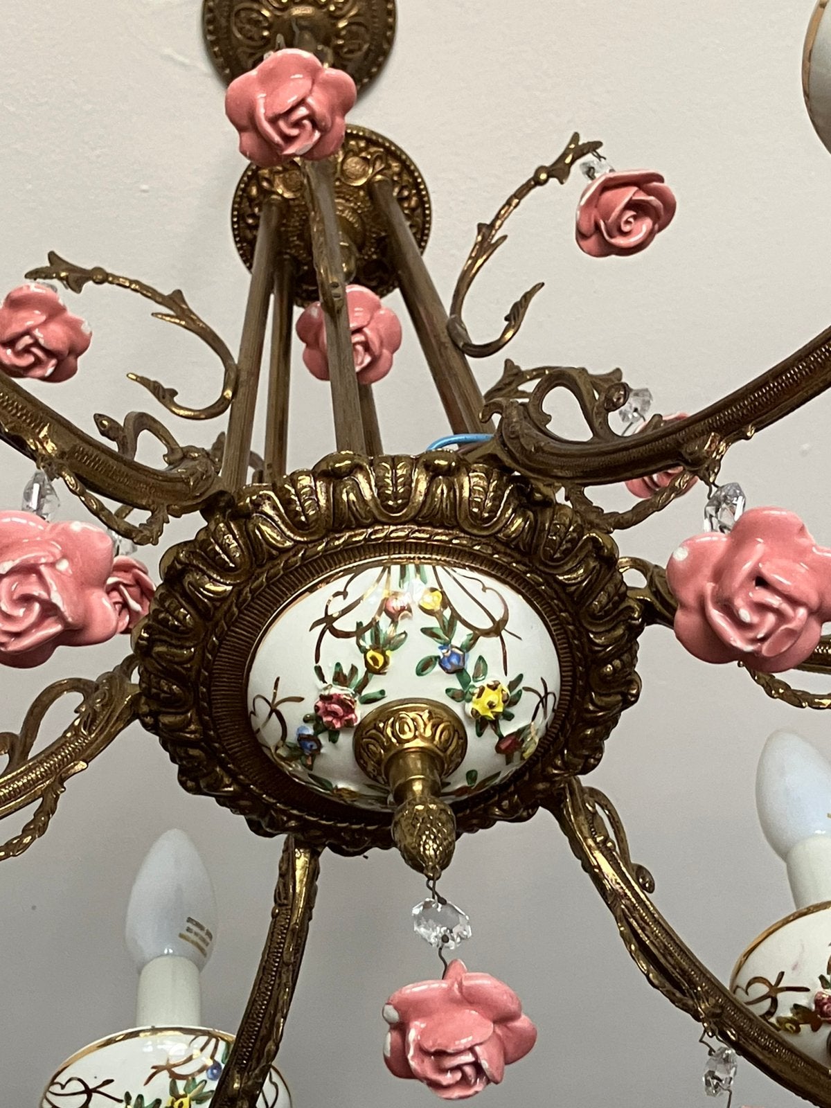 Vintage Hollywood Reg Kroonluchter Messing Porseleinen Rozen, Antiek en Kunst, Ophalen